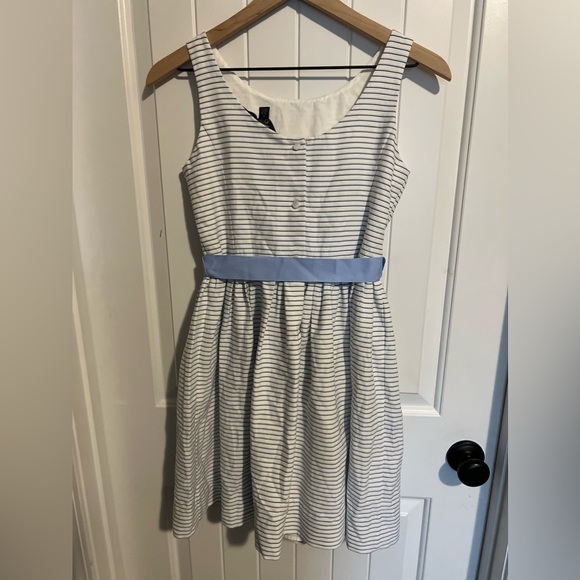 Ralph Lauren POLO GIRLS 100% COTTON LIGHT BLUE/WHITE SASH DRESS size 14 - Picture 2 of 5